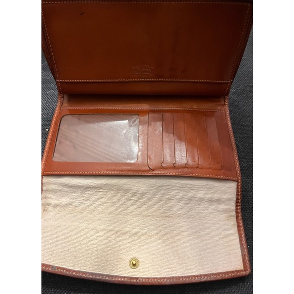 Dooney and Bourke Wallet - Picture 4 of 4